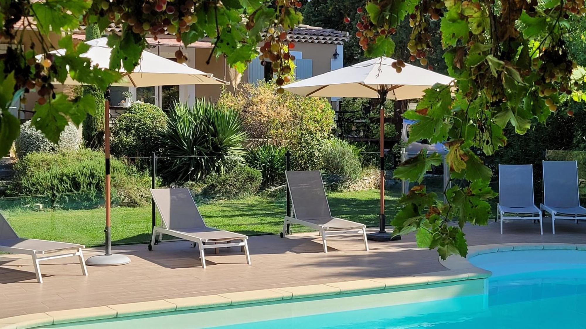Mas Des Marguerites Bed & Breakfast Maussane-les-Alpilles Exterior photo